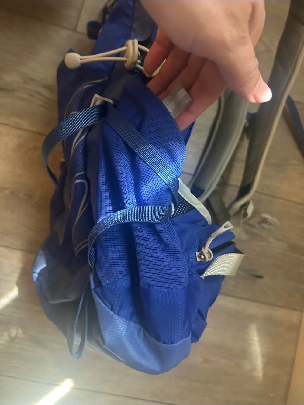 OSPREY Tempest 20 Backpack in Royal Blue and Light Blue